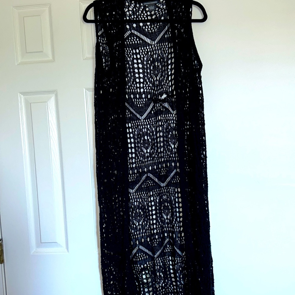 Chelsea and Theodore crochet sleeveless duster (NWOT)